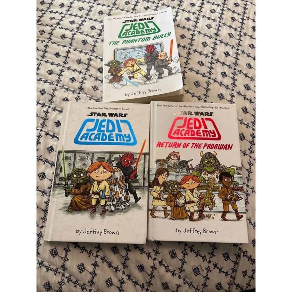 3 books from the Star Wars: Jedi Academy graphic novel series